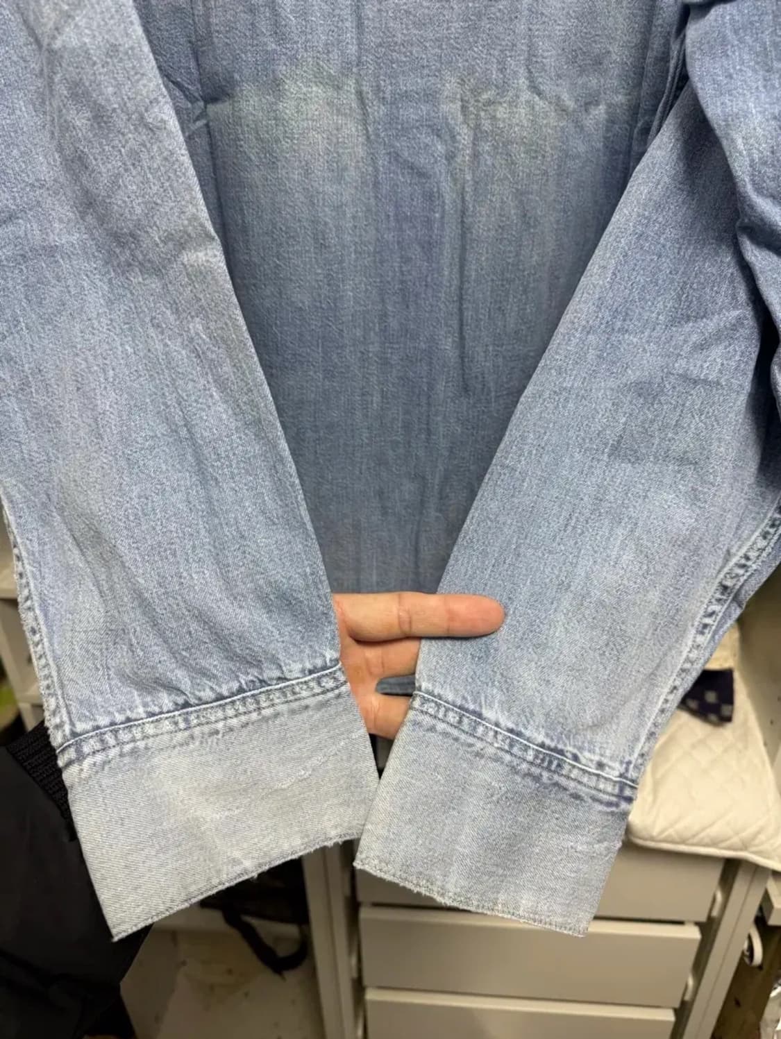 [4]비즈빔 24SS 소셜 스컬프처 데님 셔츠 크래쉬 상품이미지8