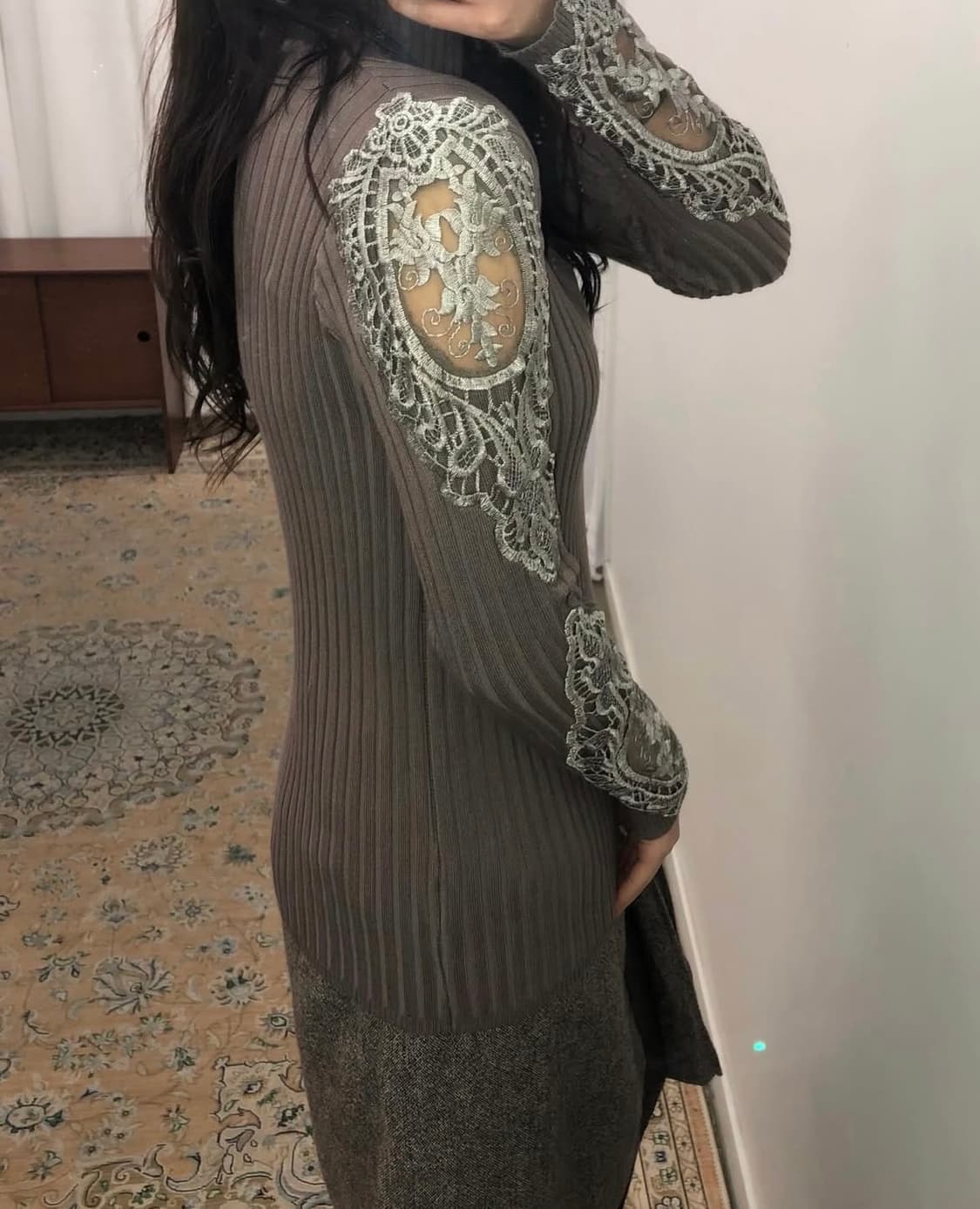 Brown arm detail turtleneck knitwear 상품이미지1