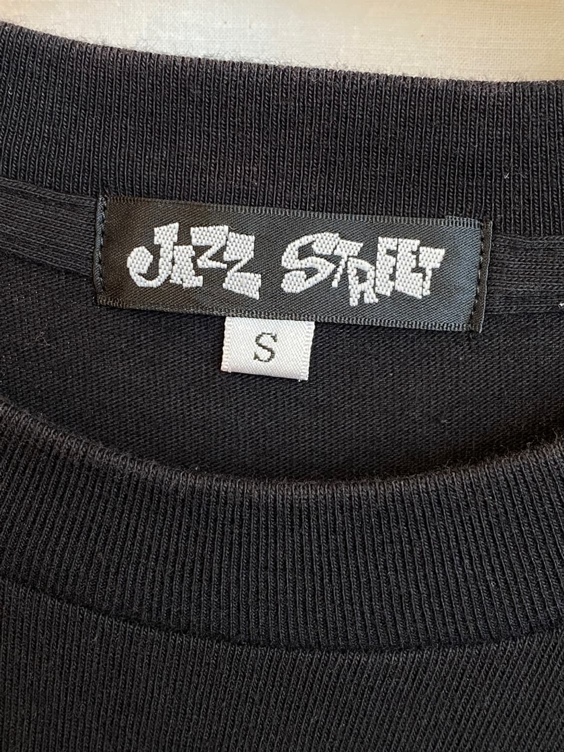 JAZZ STREET 블랙 그래픽 반팔티셔츠(공용S) 상품이미지6