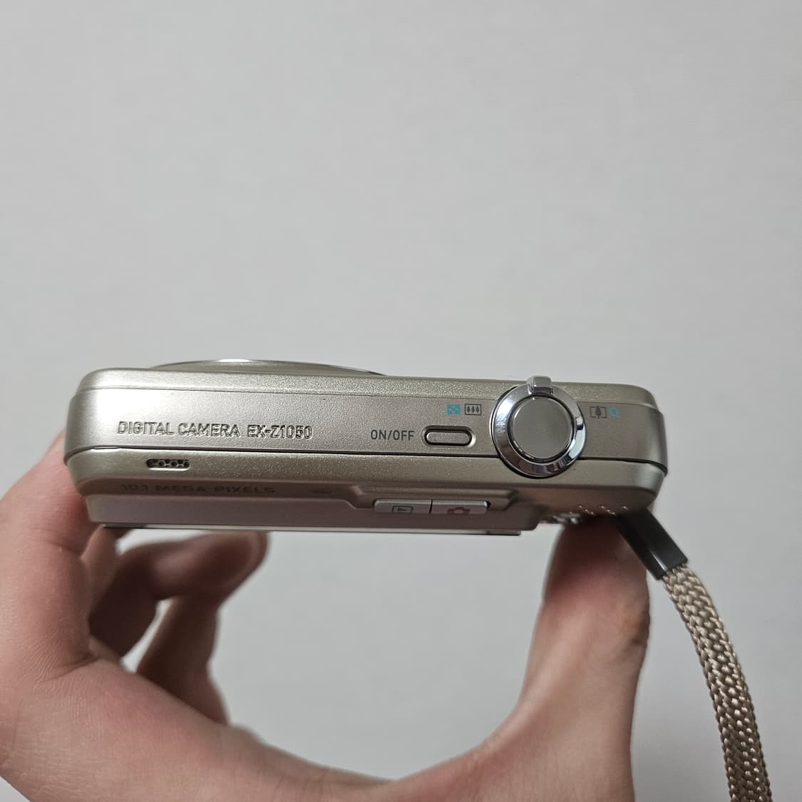 [은채 디카] 카시오 엑슬림 EX-Z1050 골드 디카 르세라핌 상품이미지8