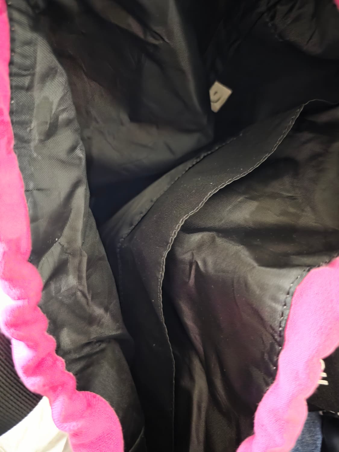 업사이클링 브랜드 켈리즈의 나이키 커스텀 만쥬백  상품이미지3