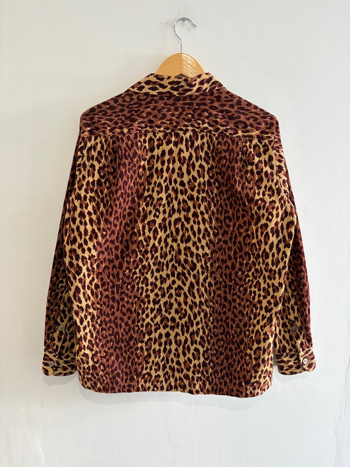 와코마리아 레오파드 코듀로이 오픈카라 셔츠 상품이미지3