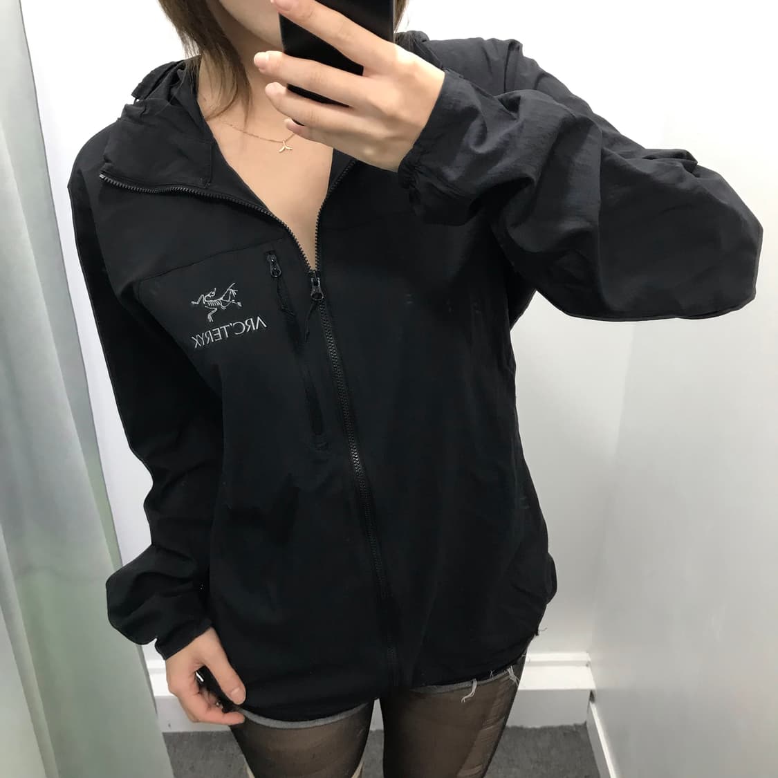 아크테릭스 블랙 스쿼미시 후드 블랙 상품이미지1