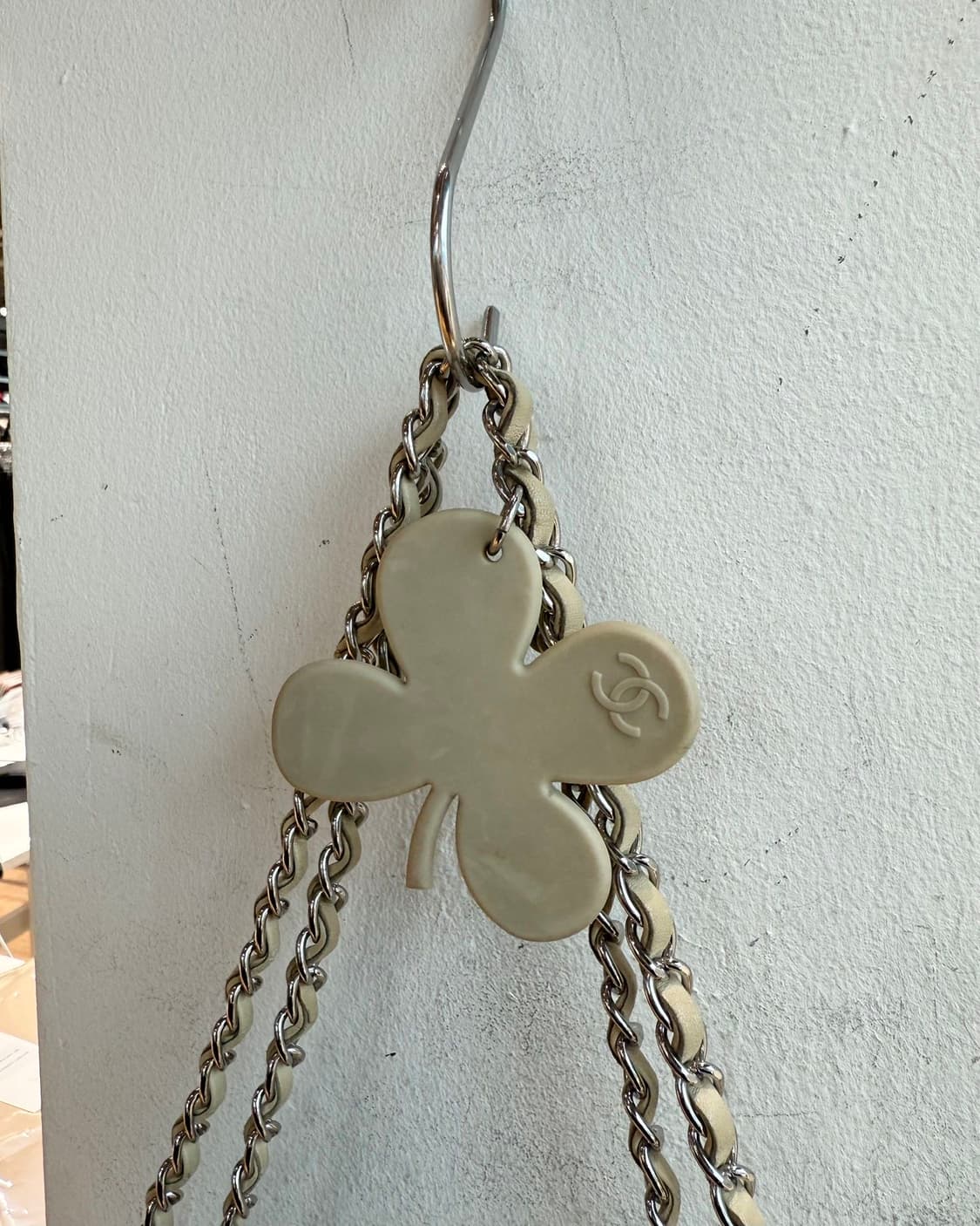 샤넬 05 럭키 참 포셰트 체인 숄더백  상품이미지8