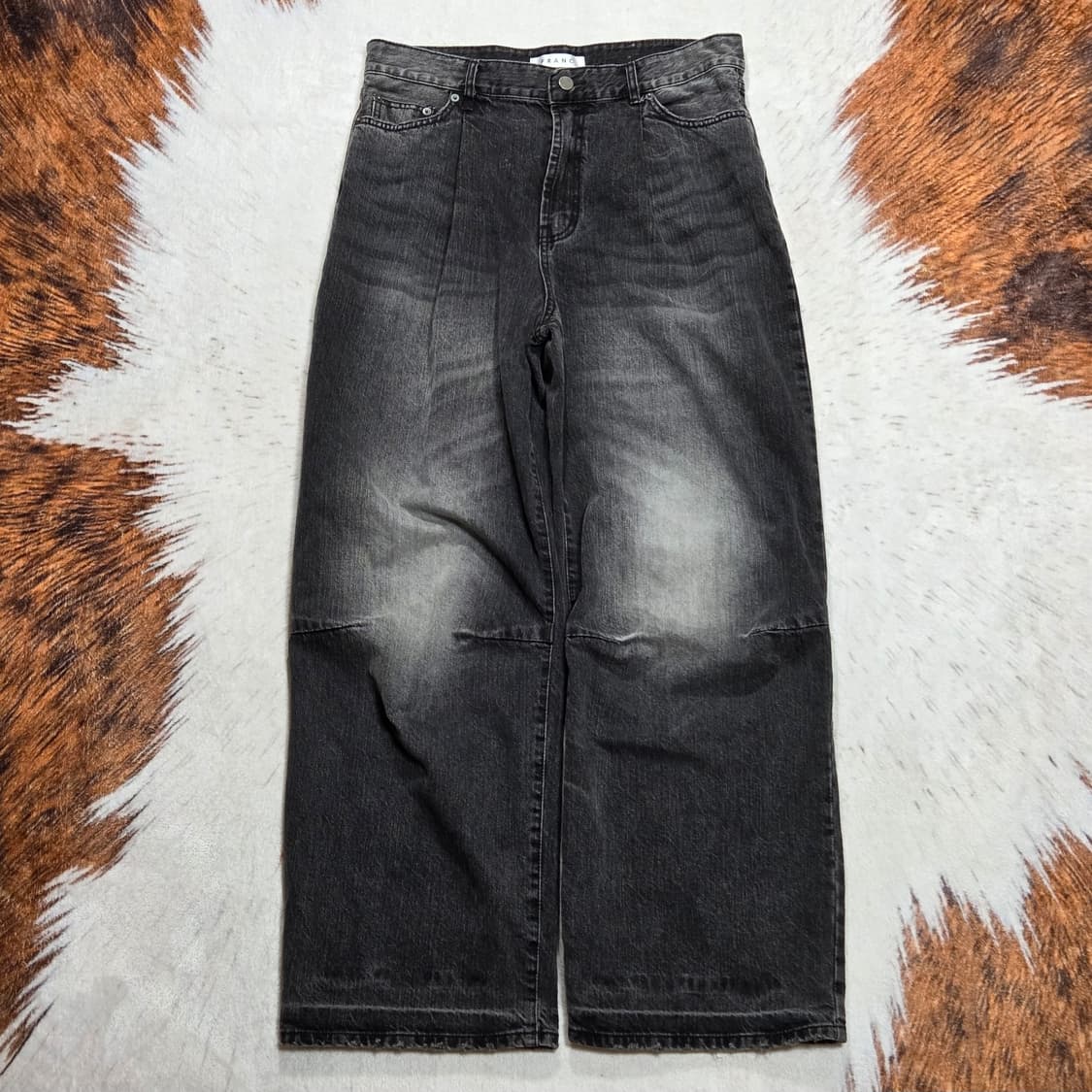 빈티지 흑청 핀턱 워싱 와이드 데님팬츠 상품이미지1