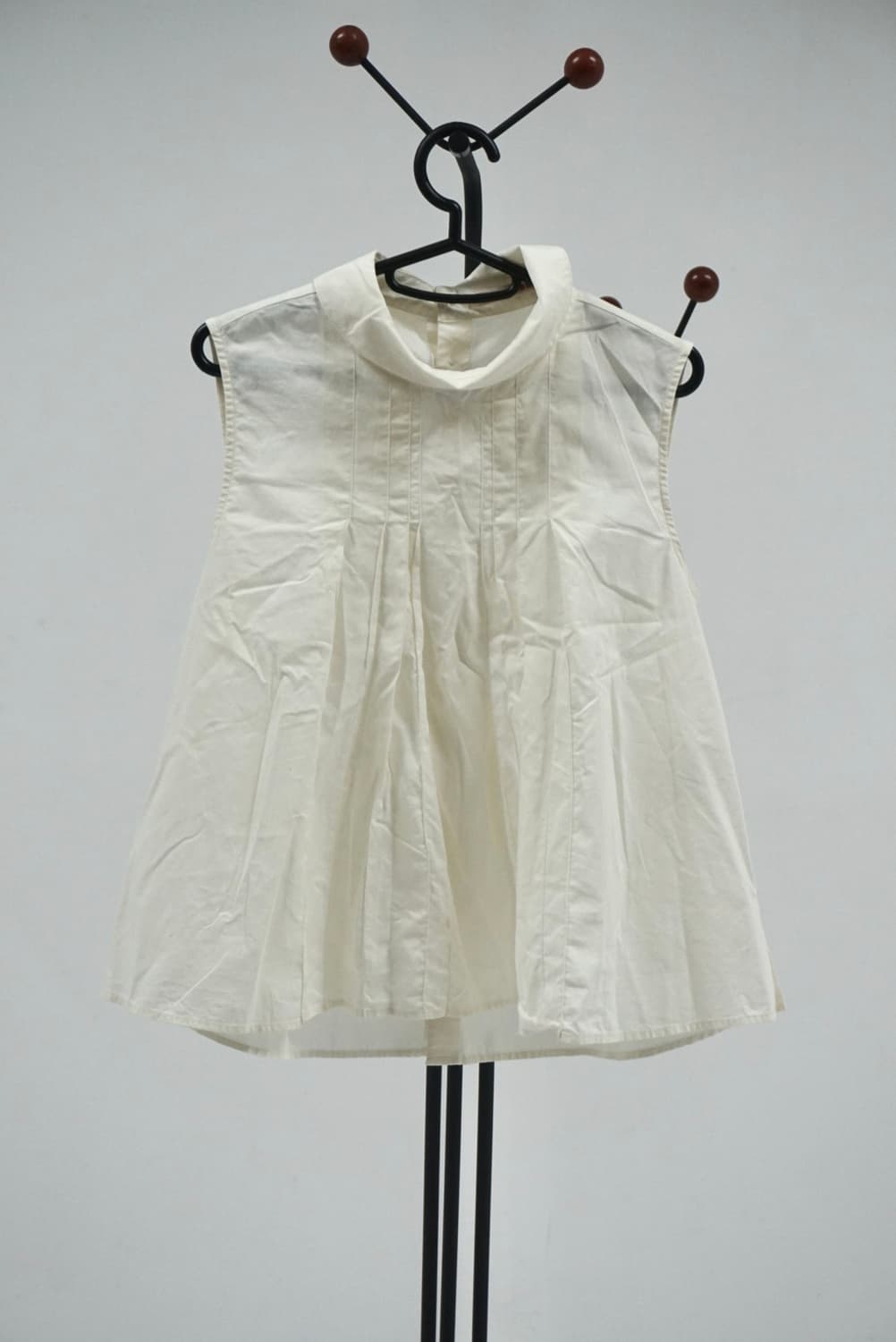 MARNI × UNIQLO Pleated Sleeveless Blouse 상품이미지4