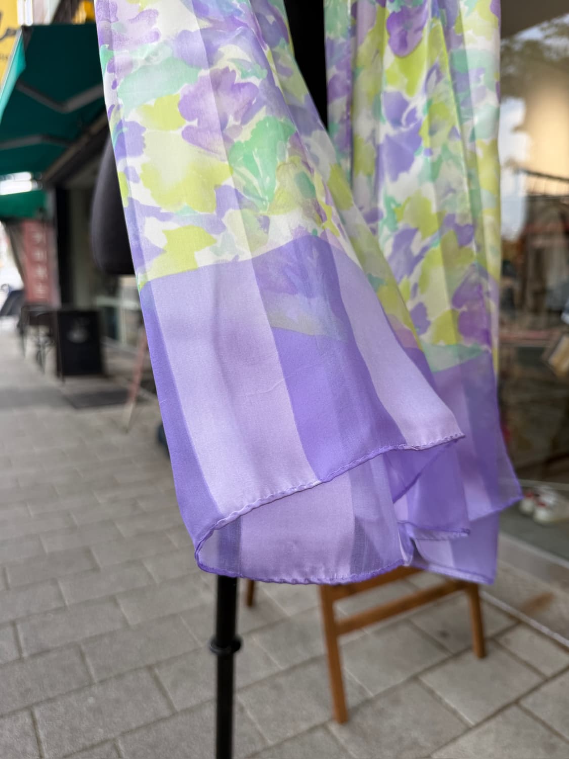 Yves Saint Laurent 100% Silk Scarf 상품이미지5
