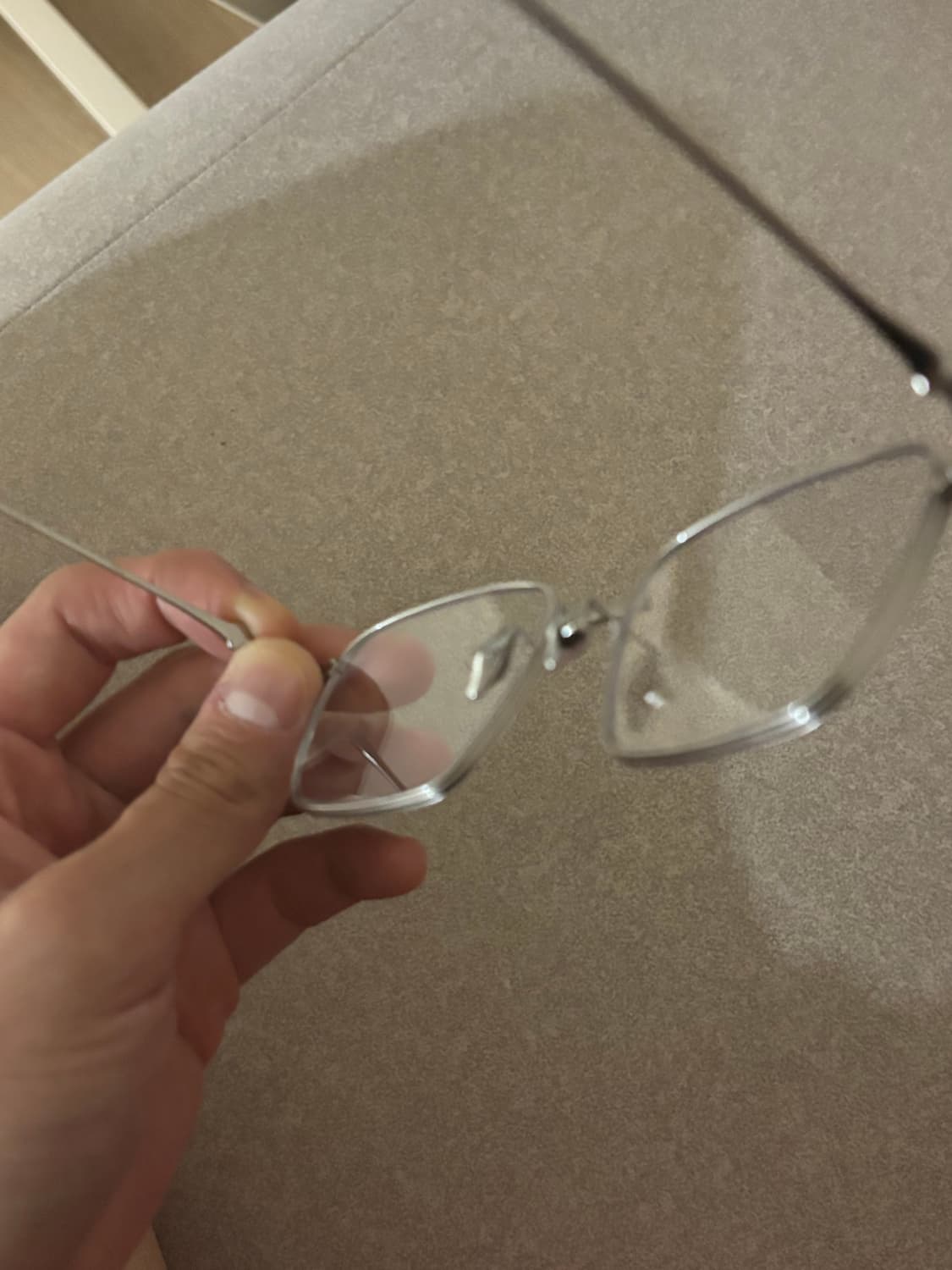 젠틀몬스터 아바 02 실버팝니다 상품이미지4