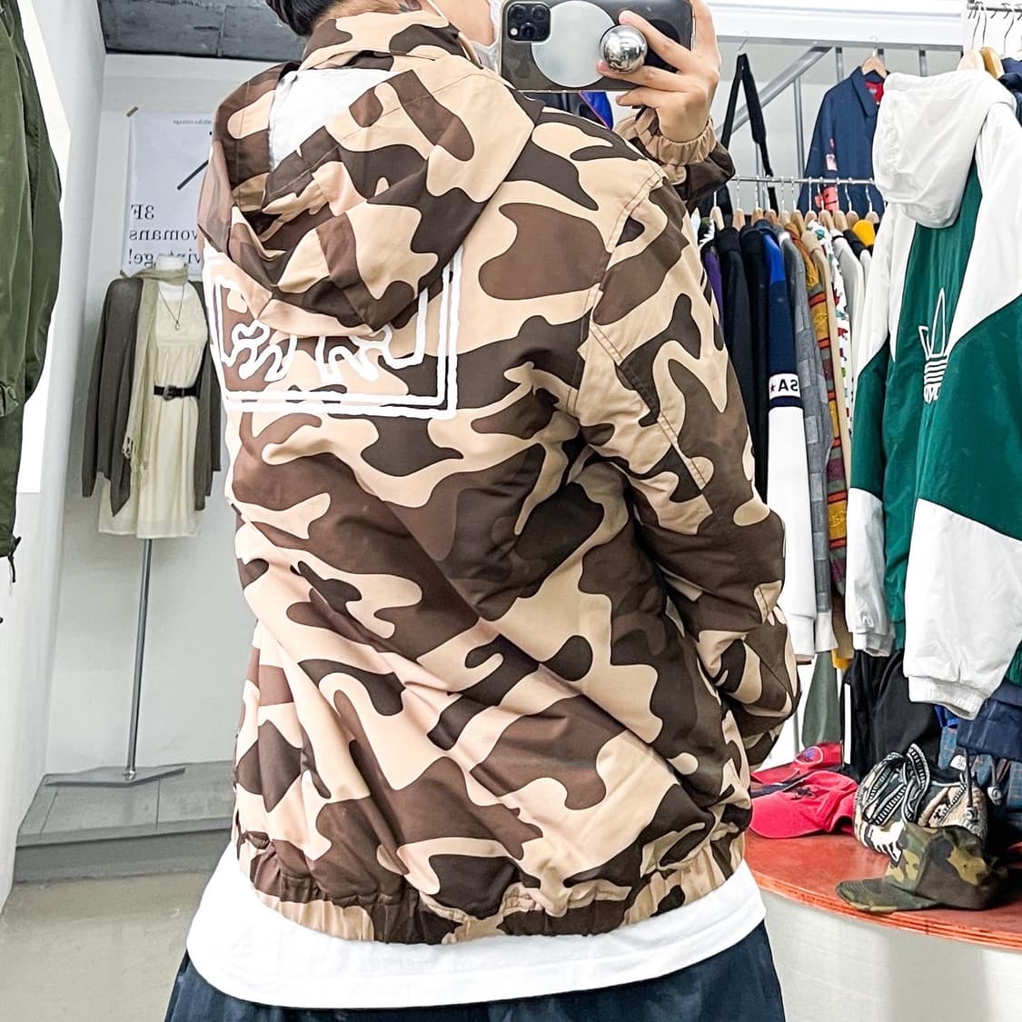 오베이 아이즈 로고 데저트 카모플라쥬 점퍼 상품이미지2