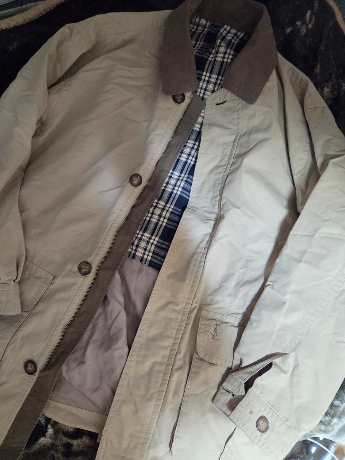 입생로랑 베이지자켓 상품이미지1