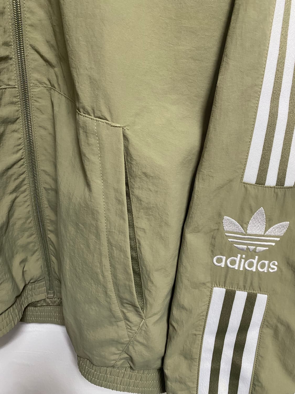 아디다스 락업 트랙탑 올리브 상품이미지2