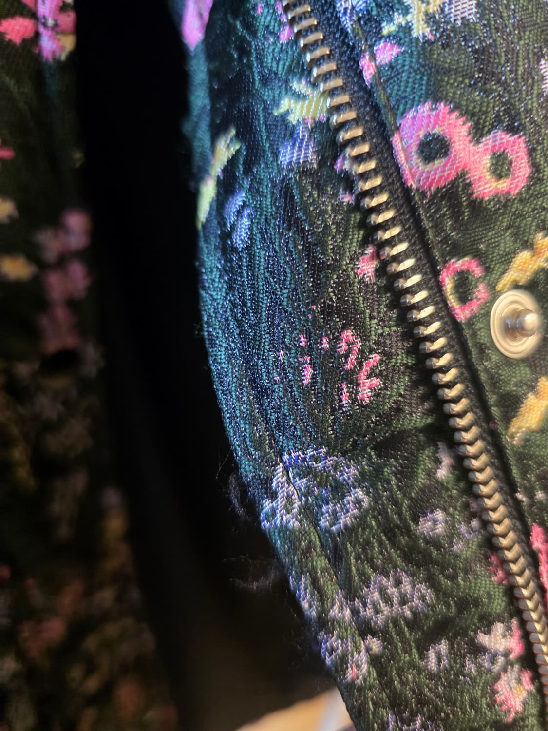 마블링(Mabling) 플라워 자카드 다운 패딩 Black 상품이미지8