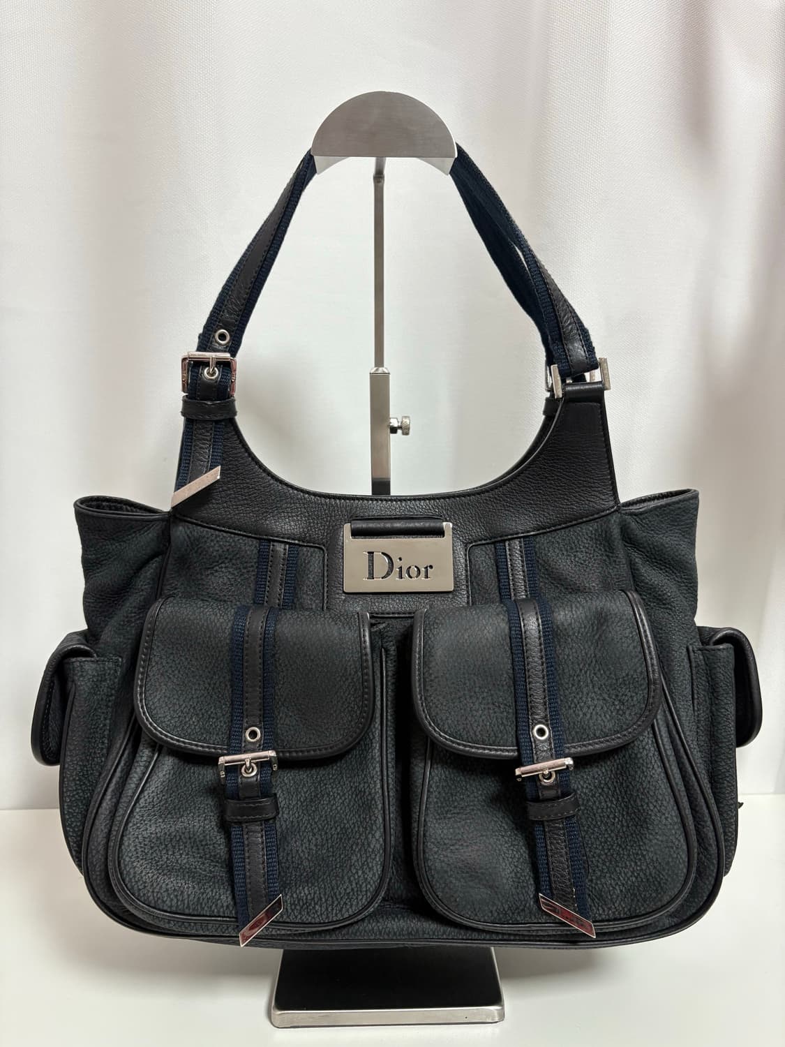 디올 스트릿시크 누벅레더 숄더백 상품이미지1