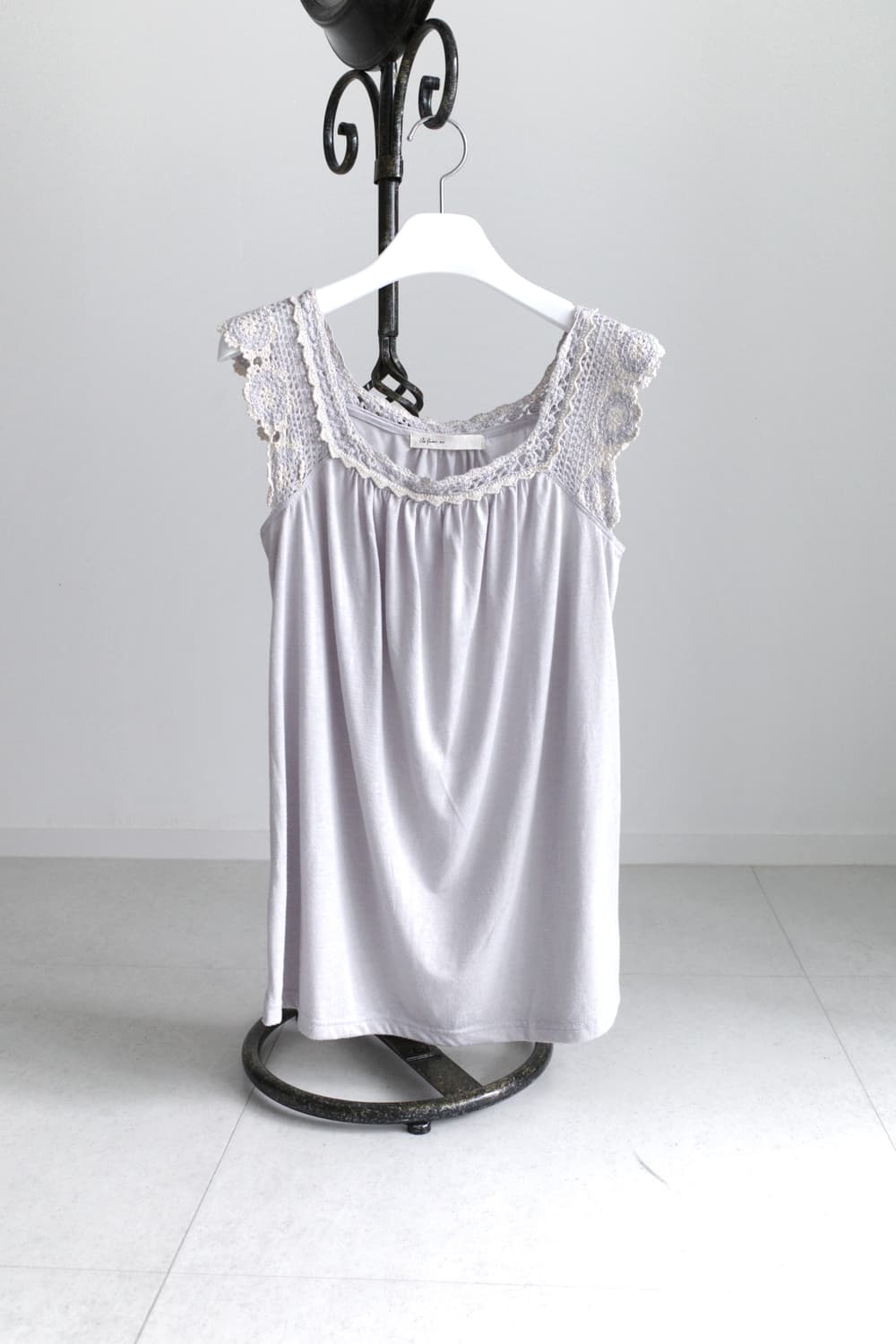 lace sleeveless 상품이미지1