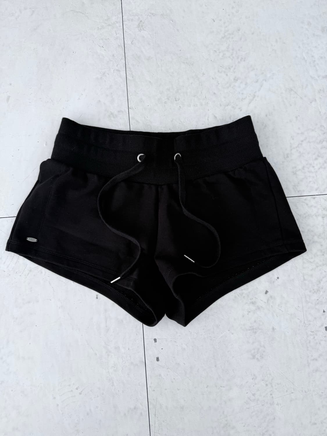 보헤미안서울 보헴서 쇼츠 BASIC SWEAT SHORTS, BLACK 상품이미지1
