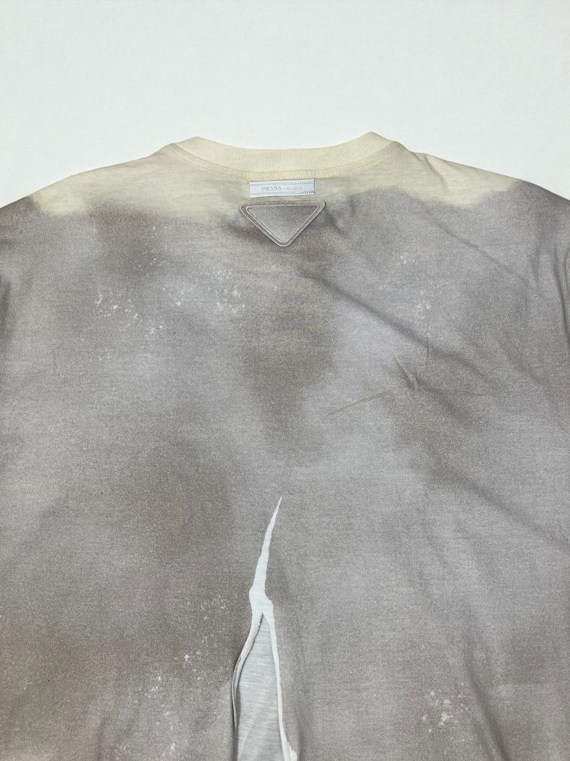 PRADA 프라다 타이다이 프린팅 백 슬릿 티셔츠 L사이즈 상품이미지4