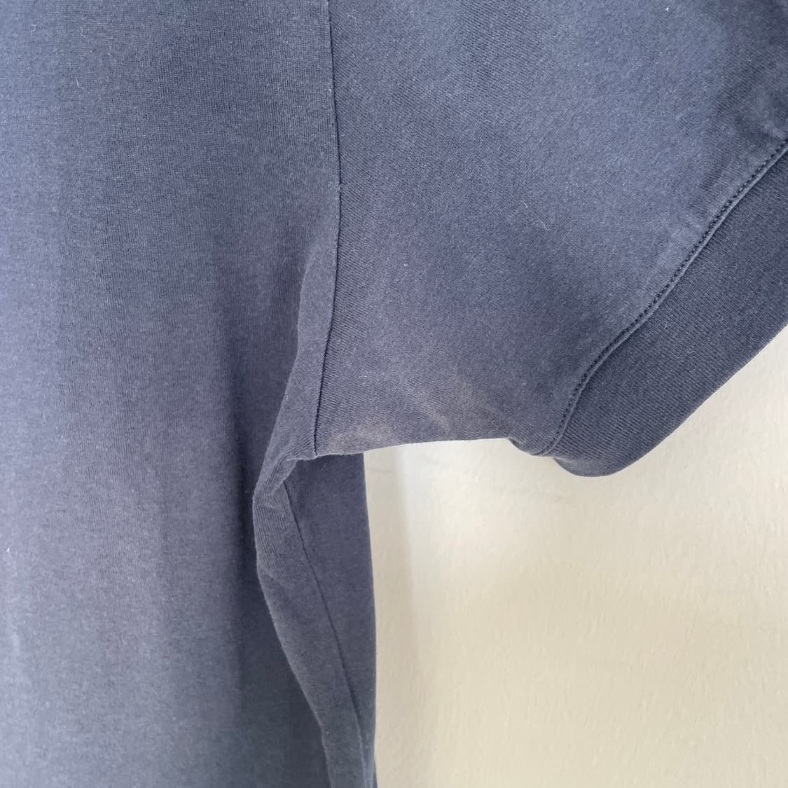 돌체앤가바나 52/공용L-XL 딥네이비 라운드 스트링 디테일 반팔 티셔츠 상품이미지5