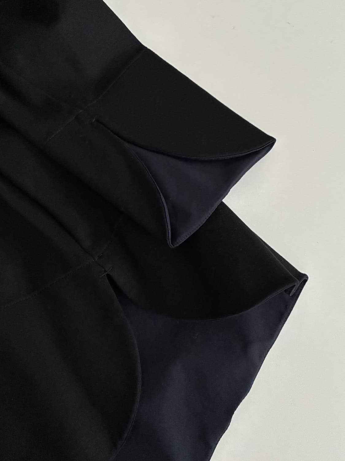 S) 코스 COS 보트넥 미디 원피스 블랙 상품이미지6