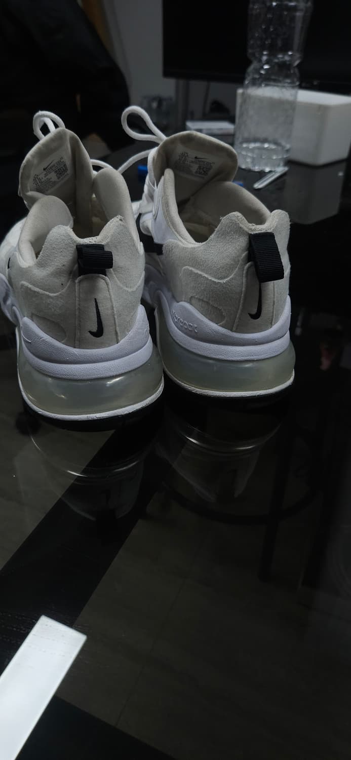 나이키 에어맥스270 리액트

화이트 285 상품이미지6