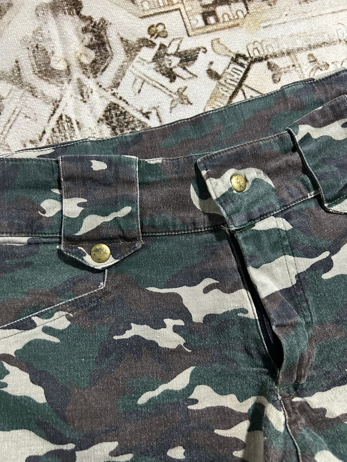 camo y2k strap detailed shorts 상품이미지4