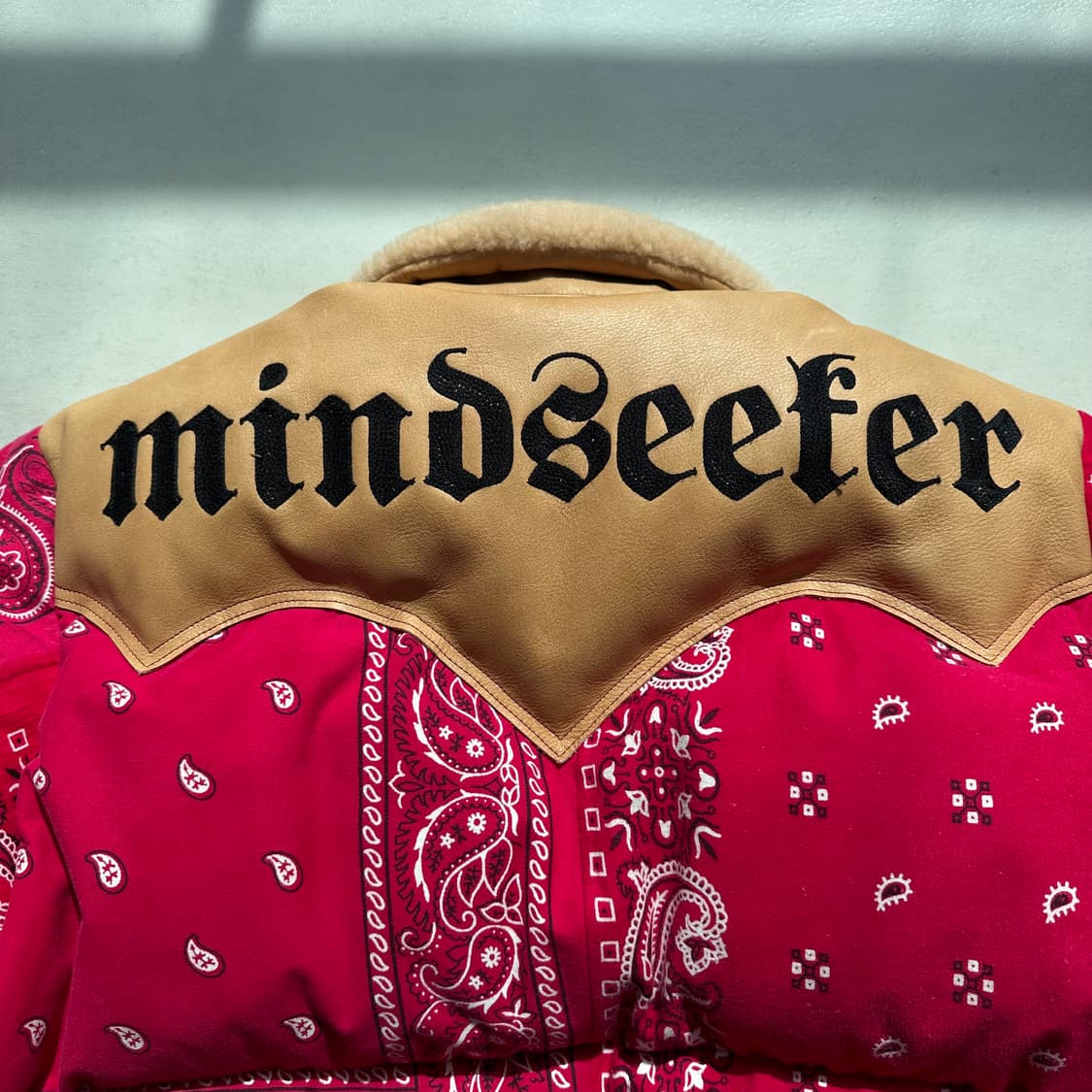 로키마운틴패더베드x마인드시커 반다나 패딩 상품이미지5