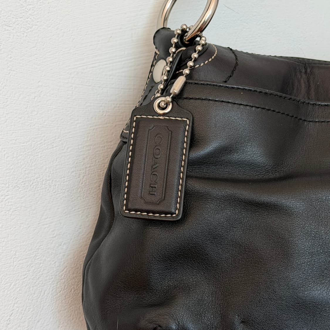 Coach leather buckle shoulder bag 상품이미지4