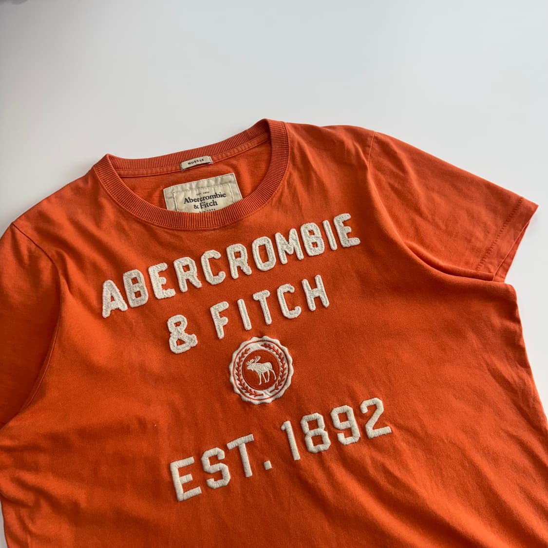 Abercrombie 아베크롬비 스펠아웃로고 오렌지 반팔  상품이미지4