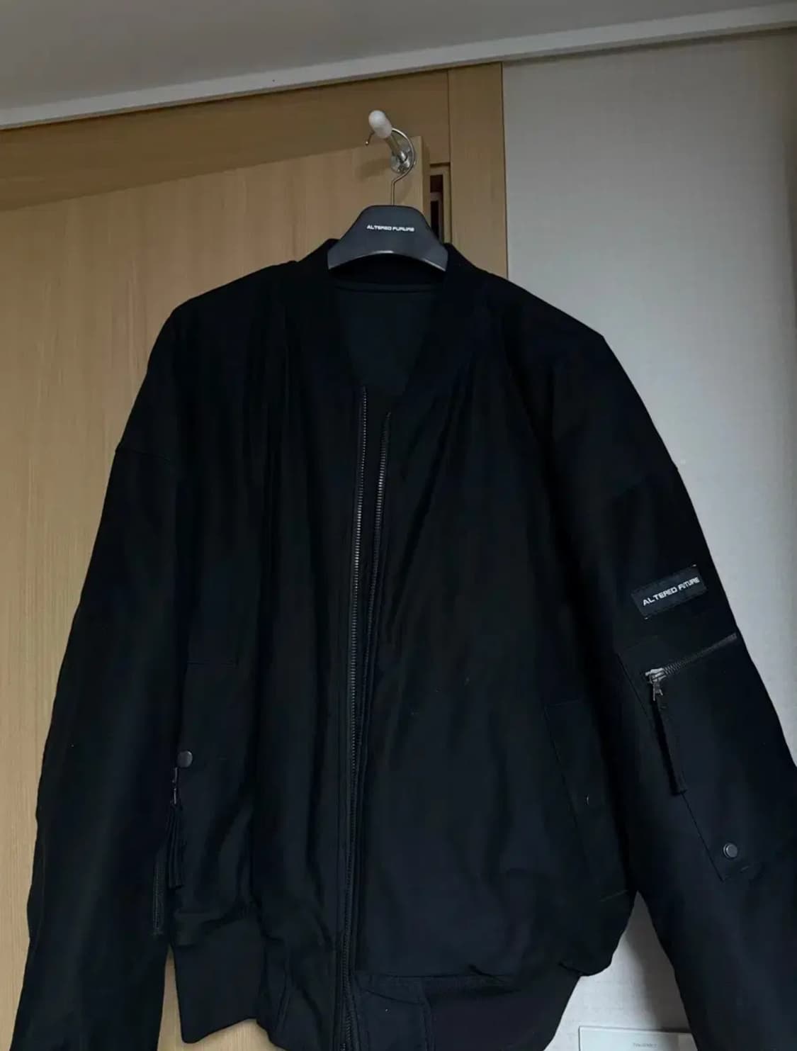 얼터드퓨처 vic봄버 상품이미지1