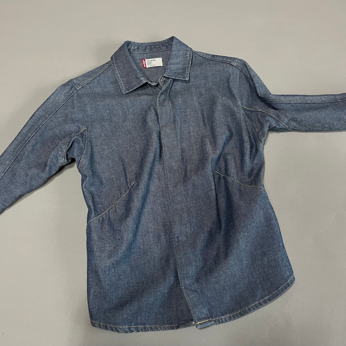 리바이스 엔지니어드 데님 셔츠 상품이미지3