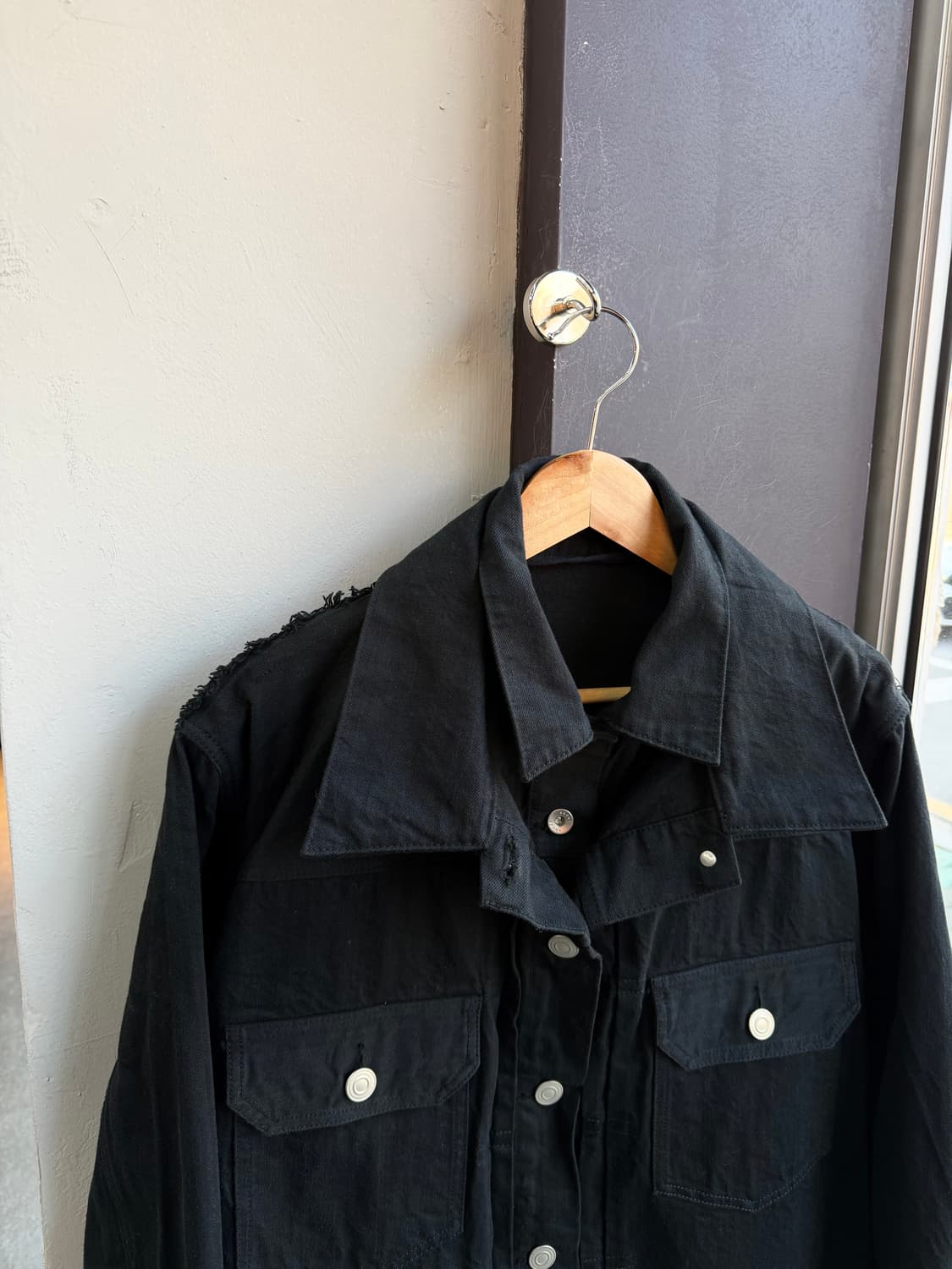 3/ 사카이 20FW 이중 레이어 데미지 데님 자켓 상품이미지3