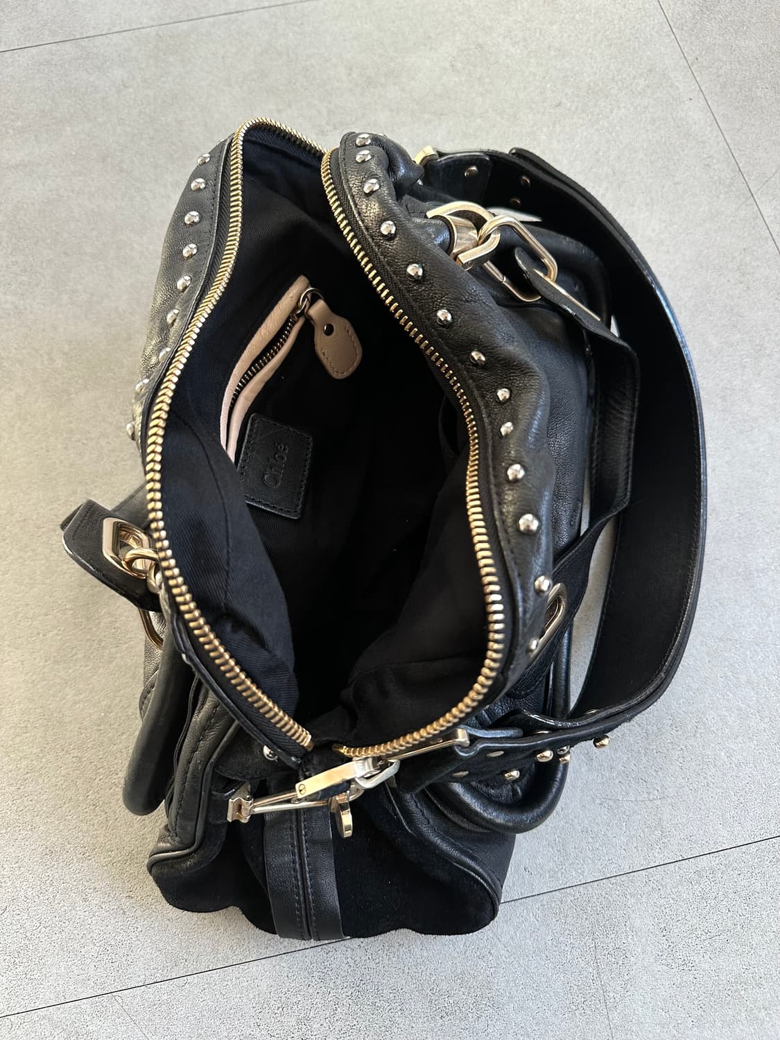 끌로에 파라티 스터드 레더백 상품이미지5