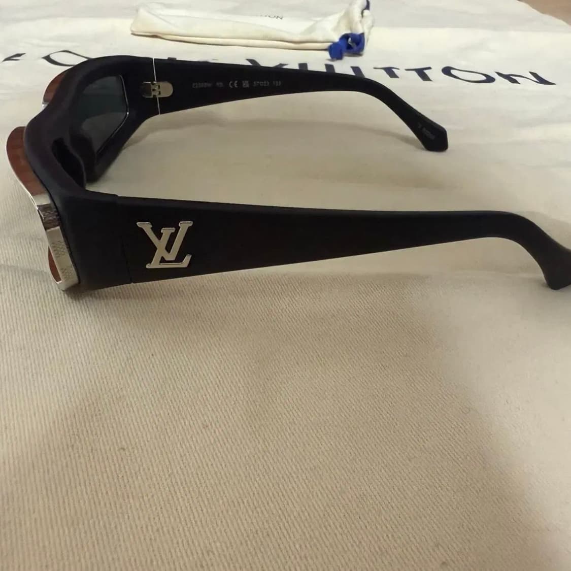 LV 수퍼비전 스퀘어 로우 선글라스 상품이미지3