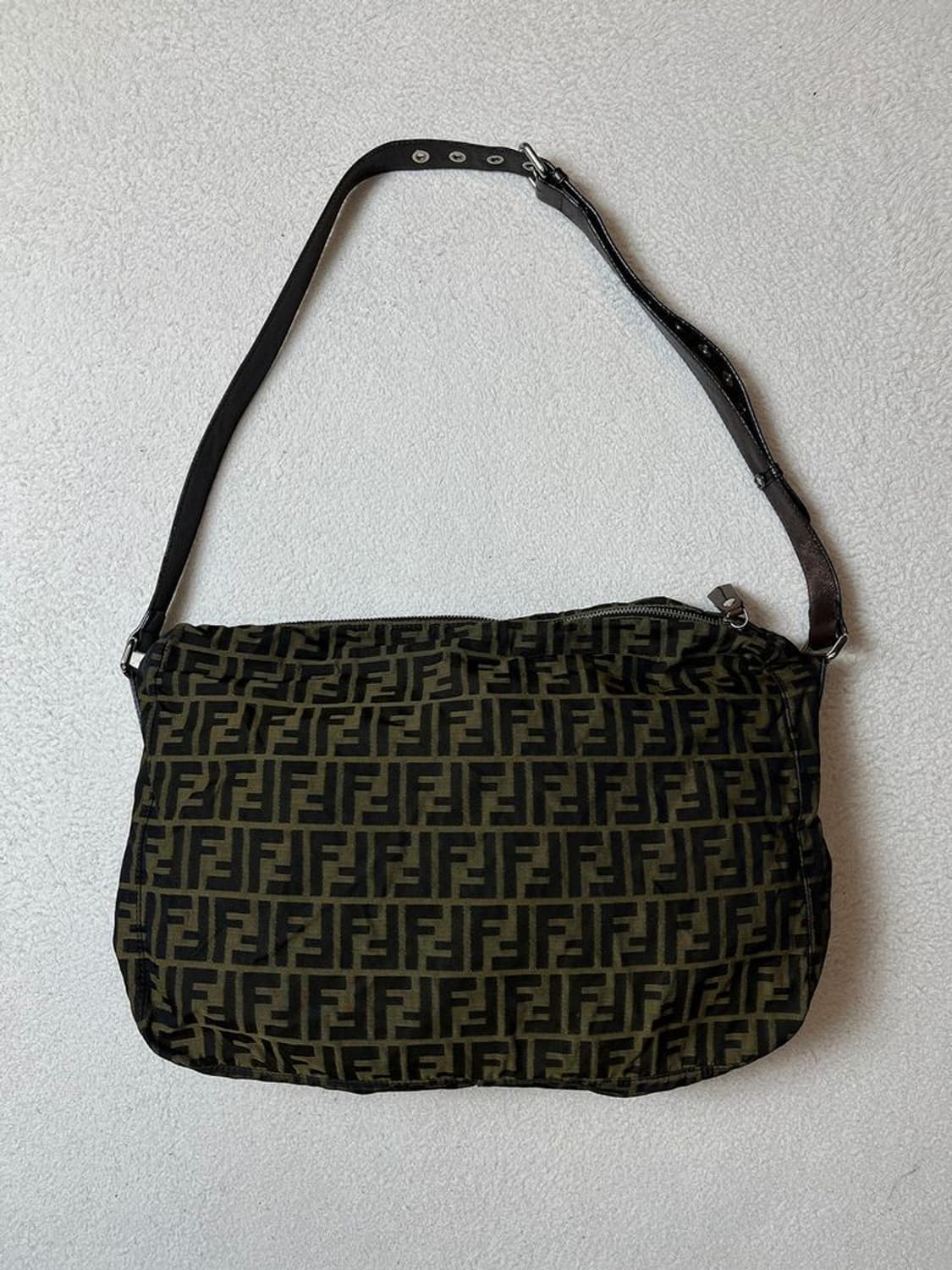 펜디 FENDI 90's 주카 패턴 크로스백 Q1260 상품이미지1