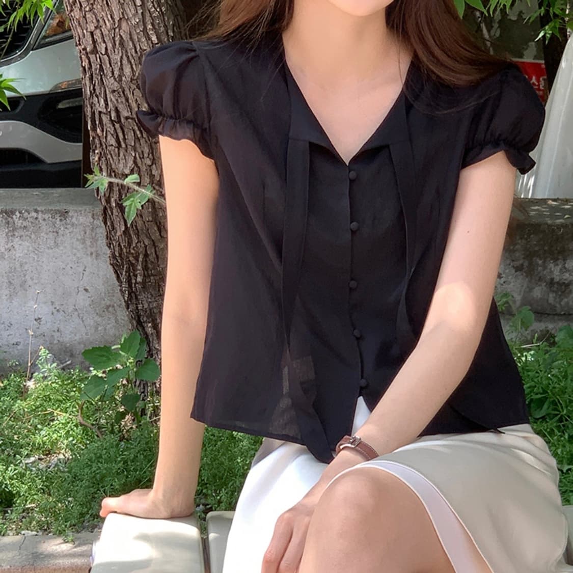 메리어라운드 로잘린 퍼프 타이 블라우스 상품이미지1