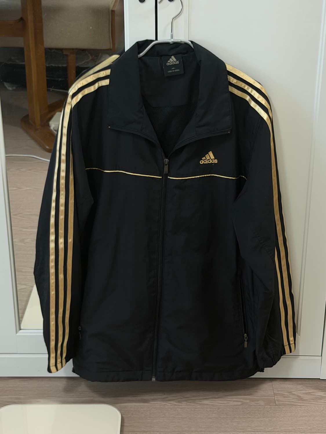 아디다스 바람막이 블랙 골드 상품이미지2