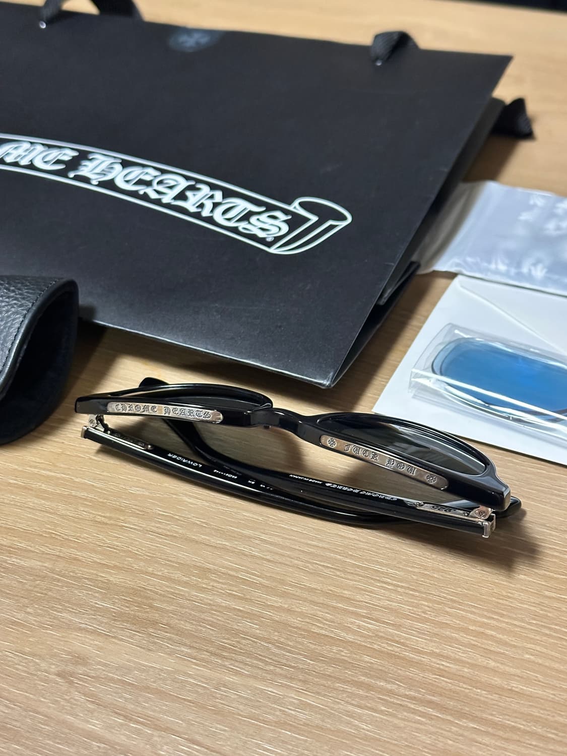 크롬하츠 로우라이더 52 유광 블랙 블루렌즈 상품이미지3