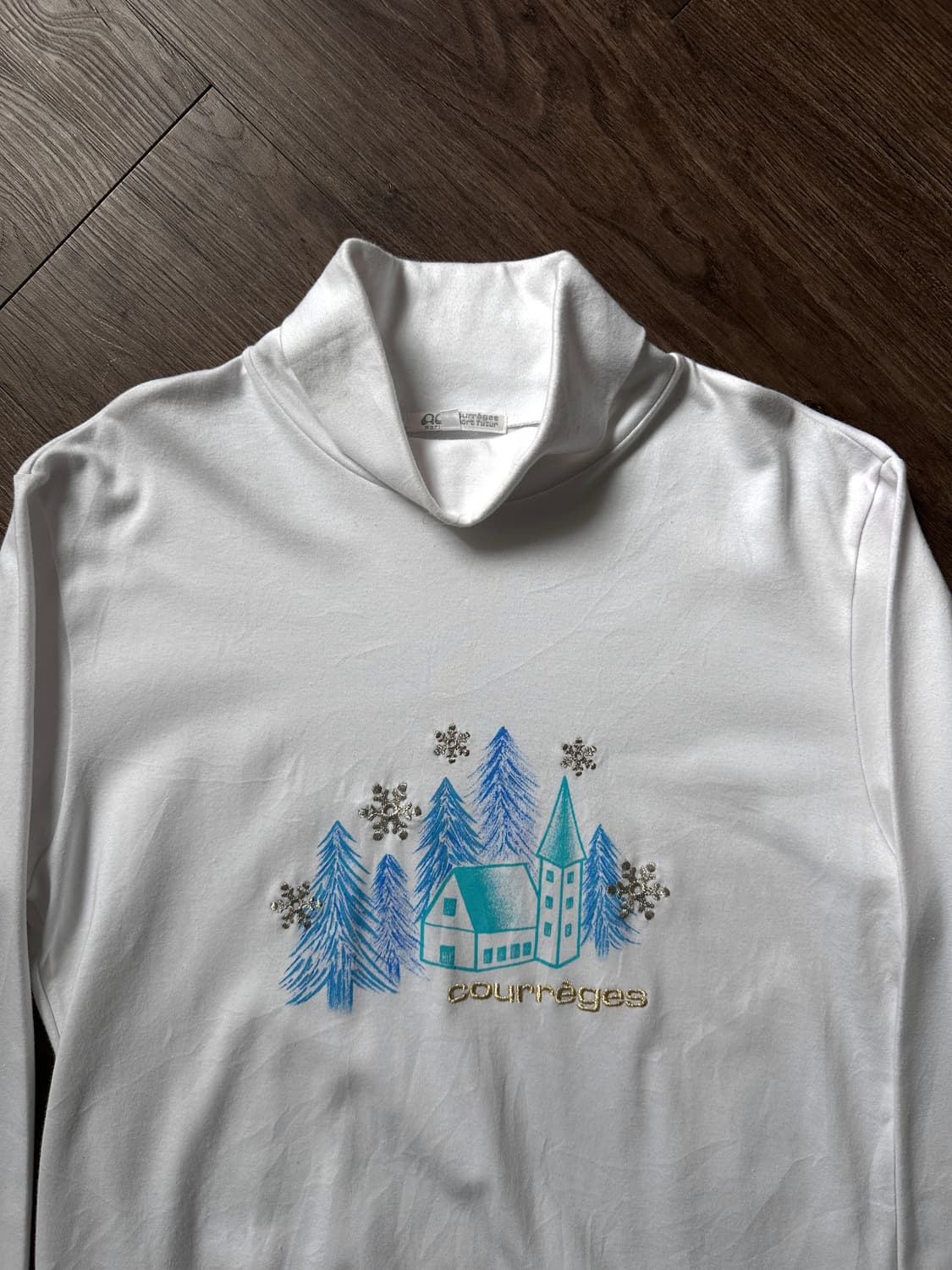 Courrèges "눈 내리는 숲 속의 집" 폴라 슬리브 상품이미지8