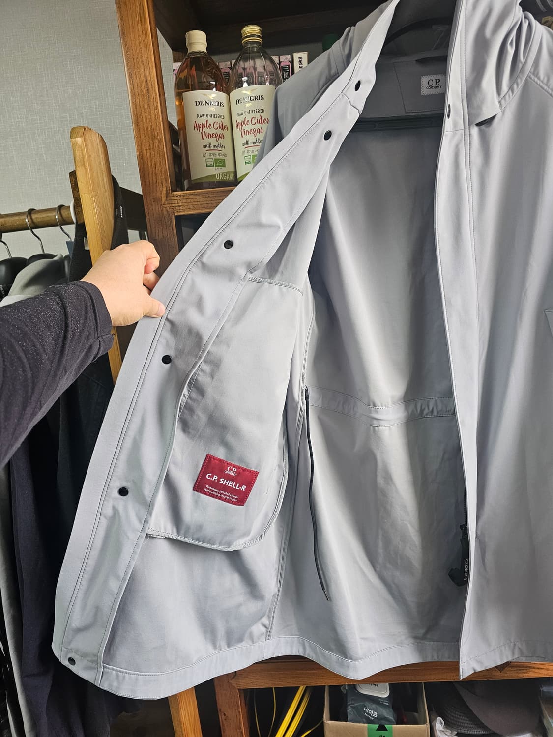 씨피 CP컴퍼니 쉘-R 후드 코트 라이트 그레이 자켓 팔아봅니다 상품이미지4
