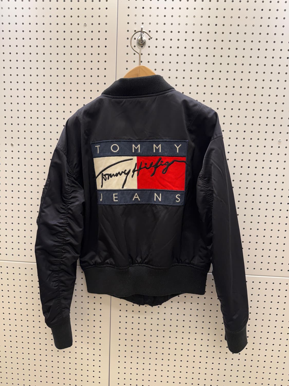 타미진스 빅로고 크롭 블루종 자켓 블랙 U1560 상품이미지3