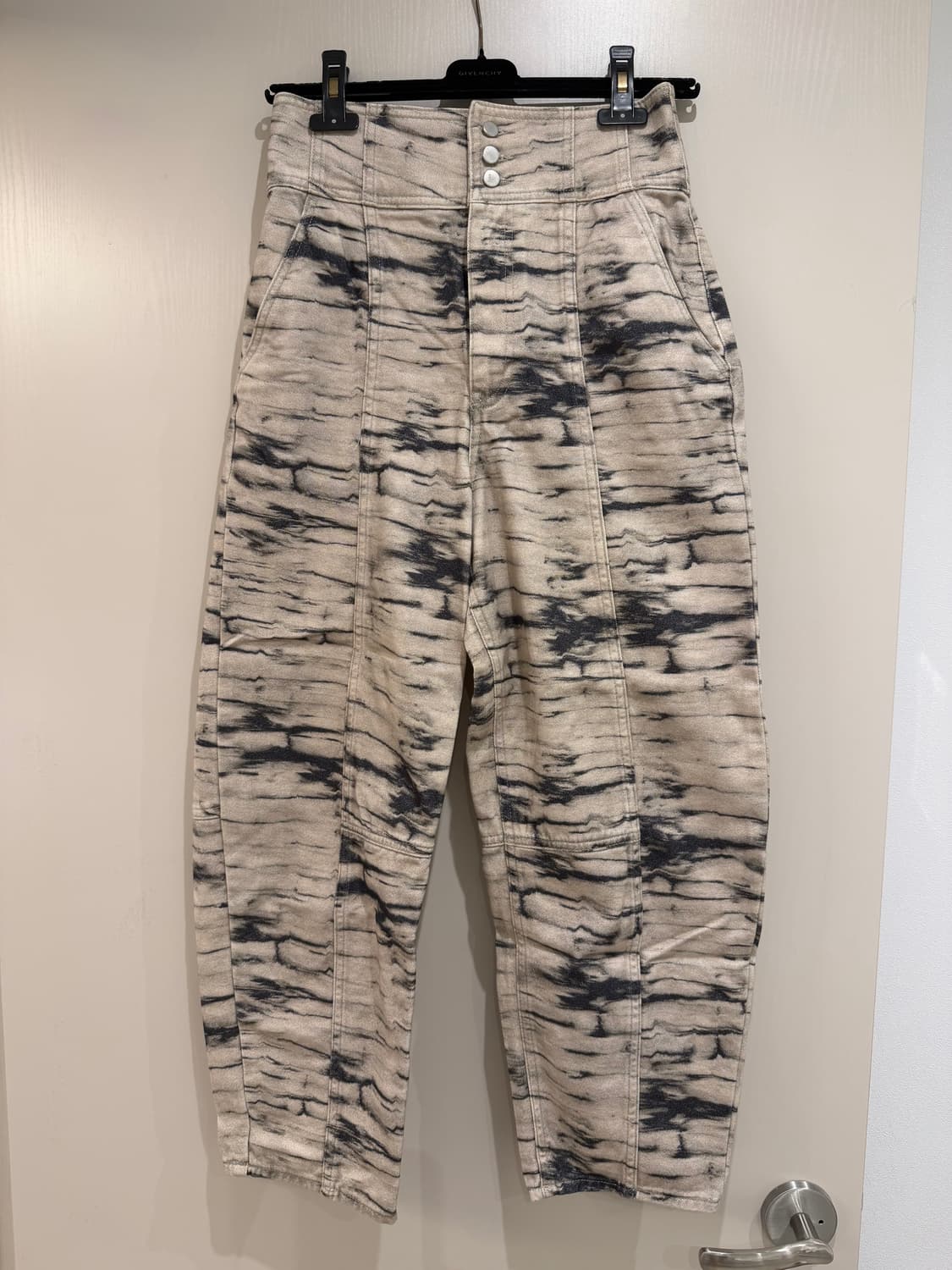 H&M 에이치앤엠 테이퍼드 하이웨스트 진 36(S) 상품이미지2