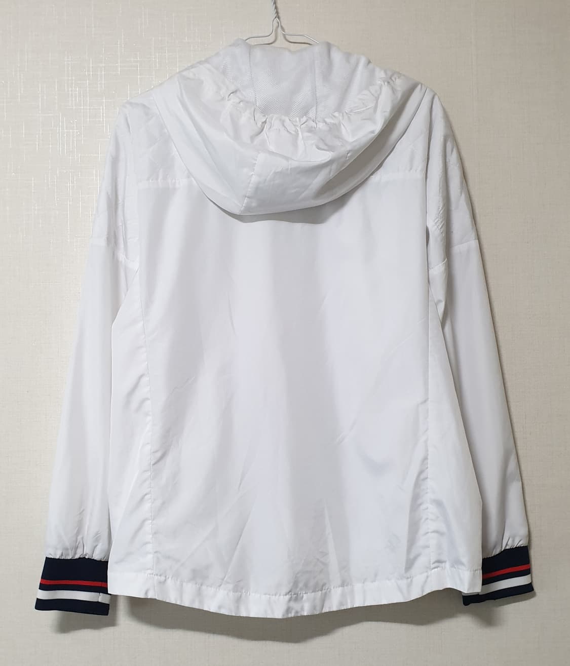 휠라 FILA 흰색 바람막이 자켓 상품이미지2