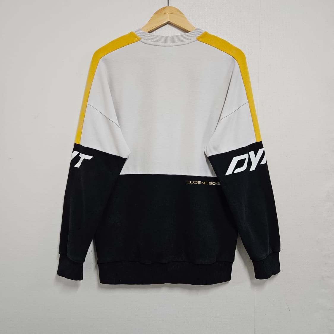 M 95-100) 다이나핏 화이트 블랙 맨투맨 상품이미지3