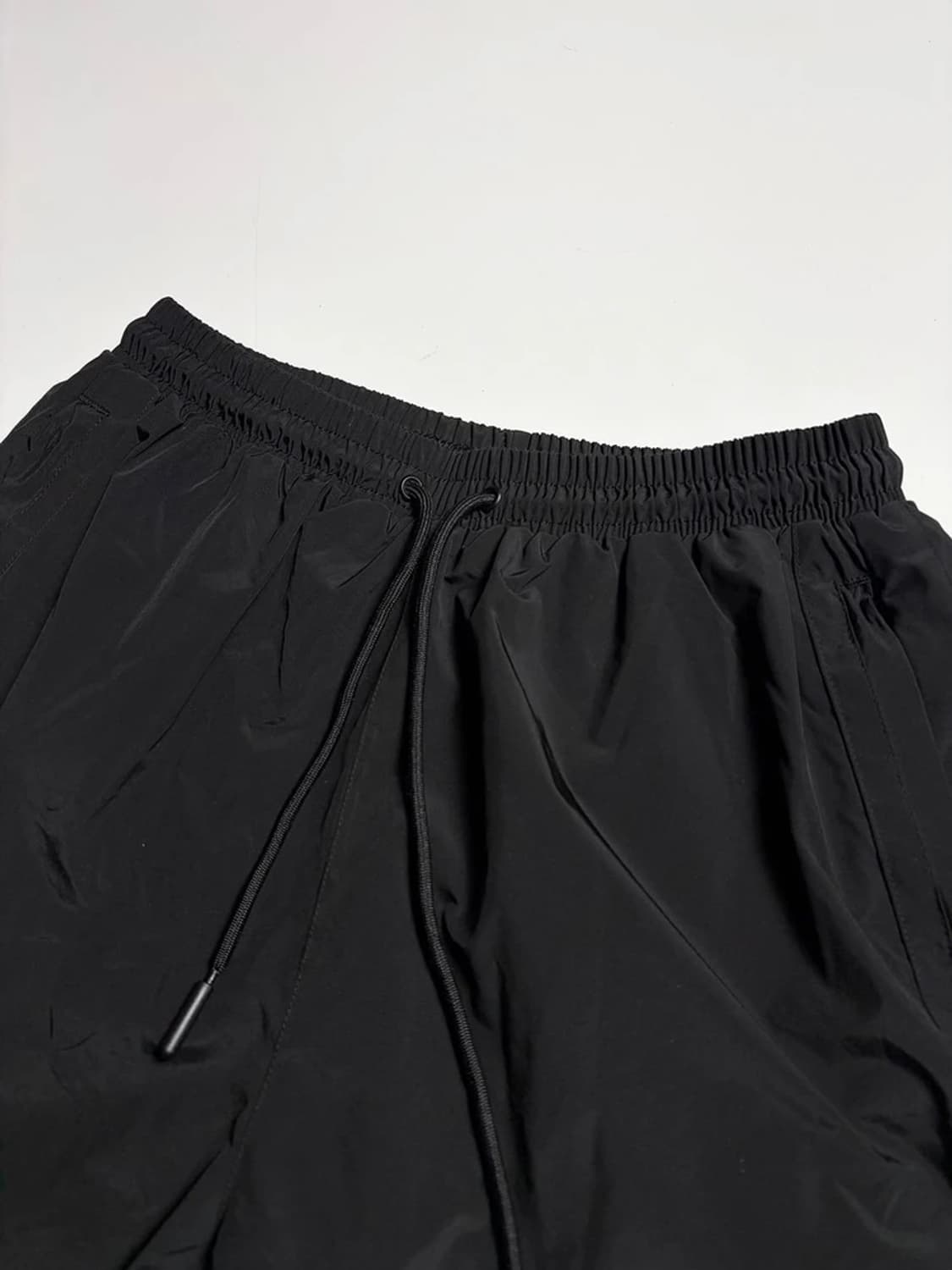 아더에러 21SS 로고 블랙 트레이닝 반바지 R1053 상품이미지3