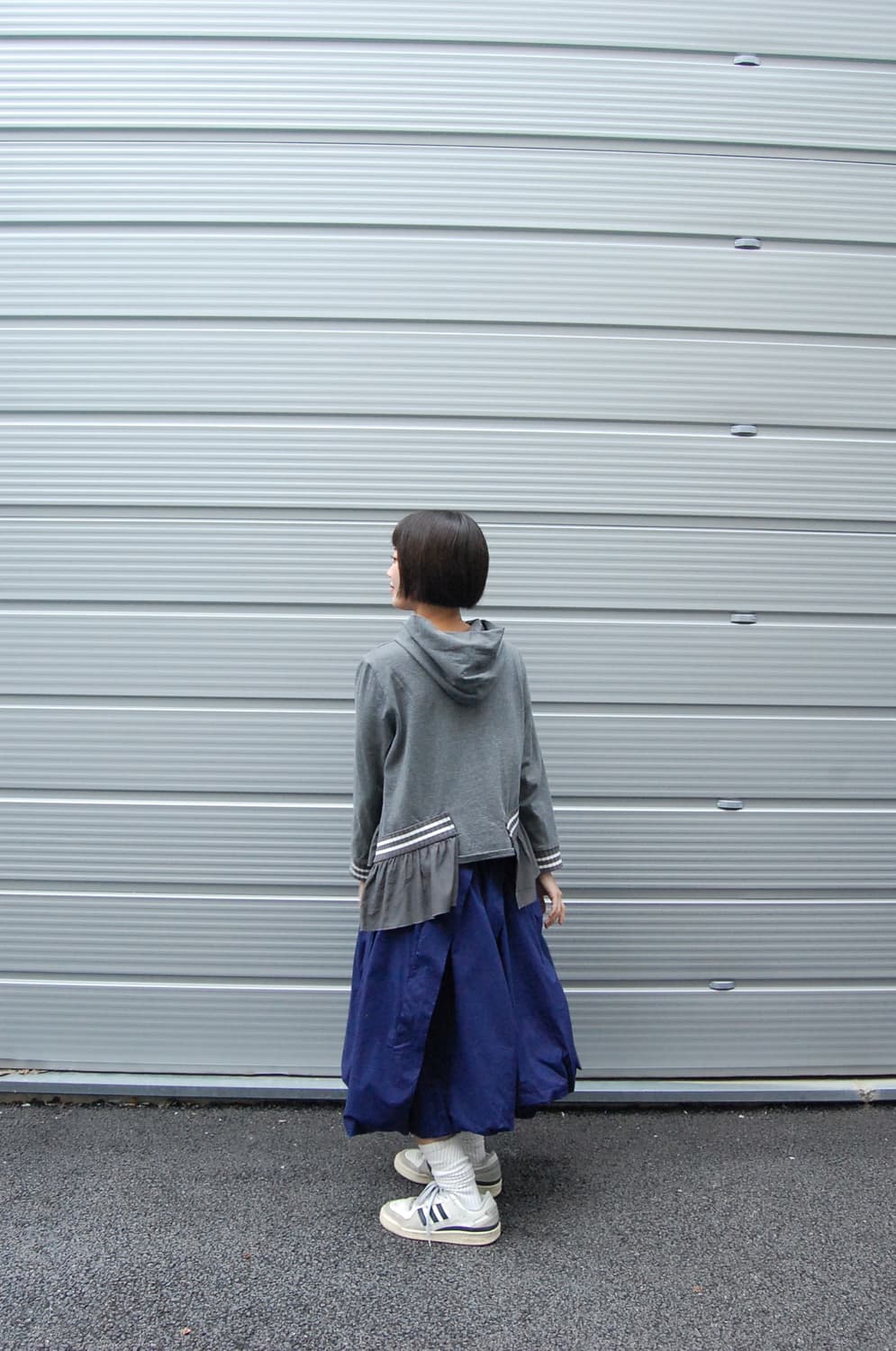 Ruffle unbalance hoodie 상품이미지1