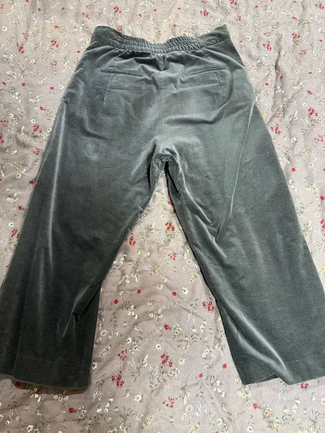 [xs] 하이더아커만 벨벳 크롭 트라우저 상품이미지4