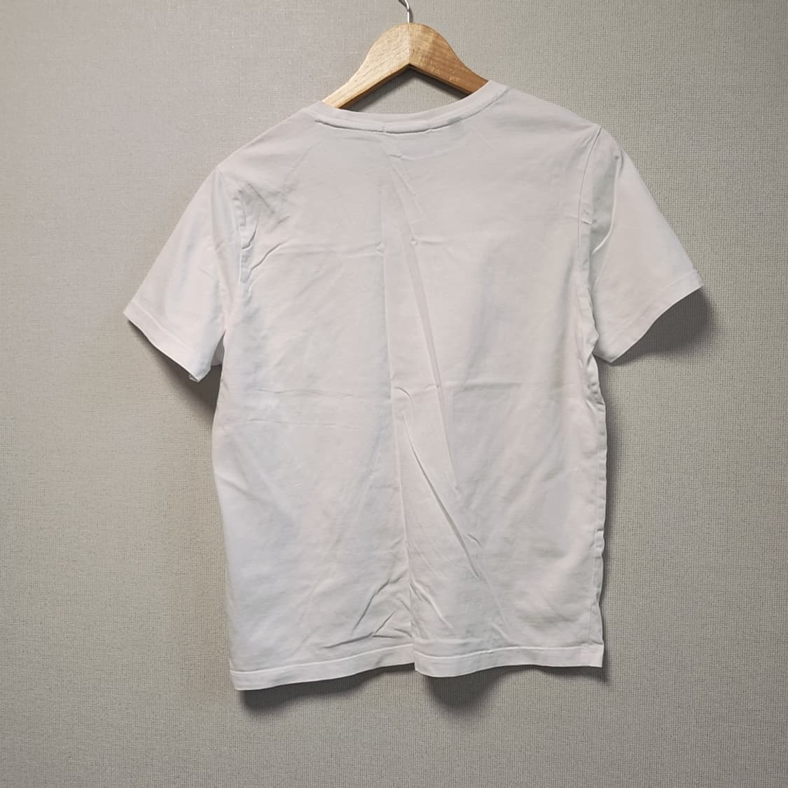 [L] 게스 GUESS 화이트 반팔 티셔츠 상품이미지2