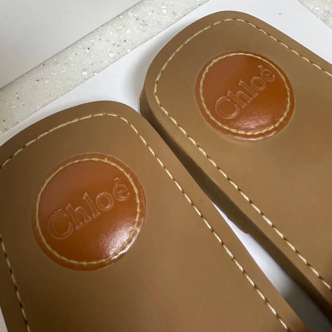 끌로에 우디 뮬 화이트 상품이미지4