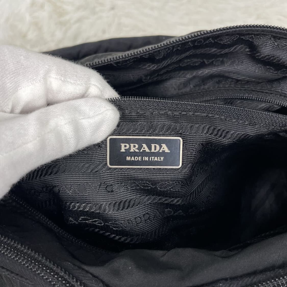 PRADA 프라다 테스토 나일론 메신저백 블랙 상품이미지8