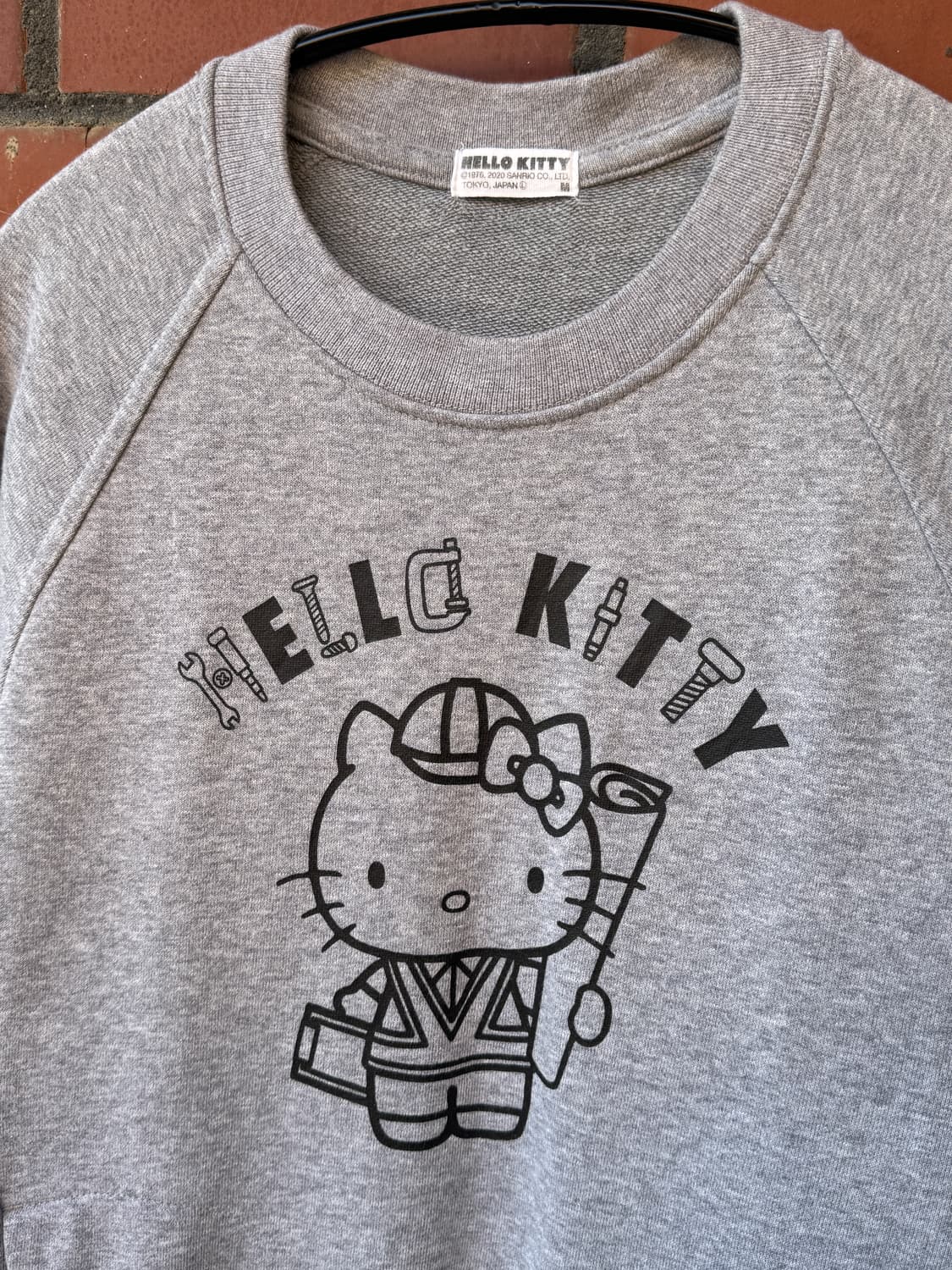 산리오 헬로키티 엔지니어 라글란 맨투맨 상품이미지2