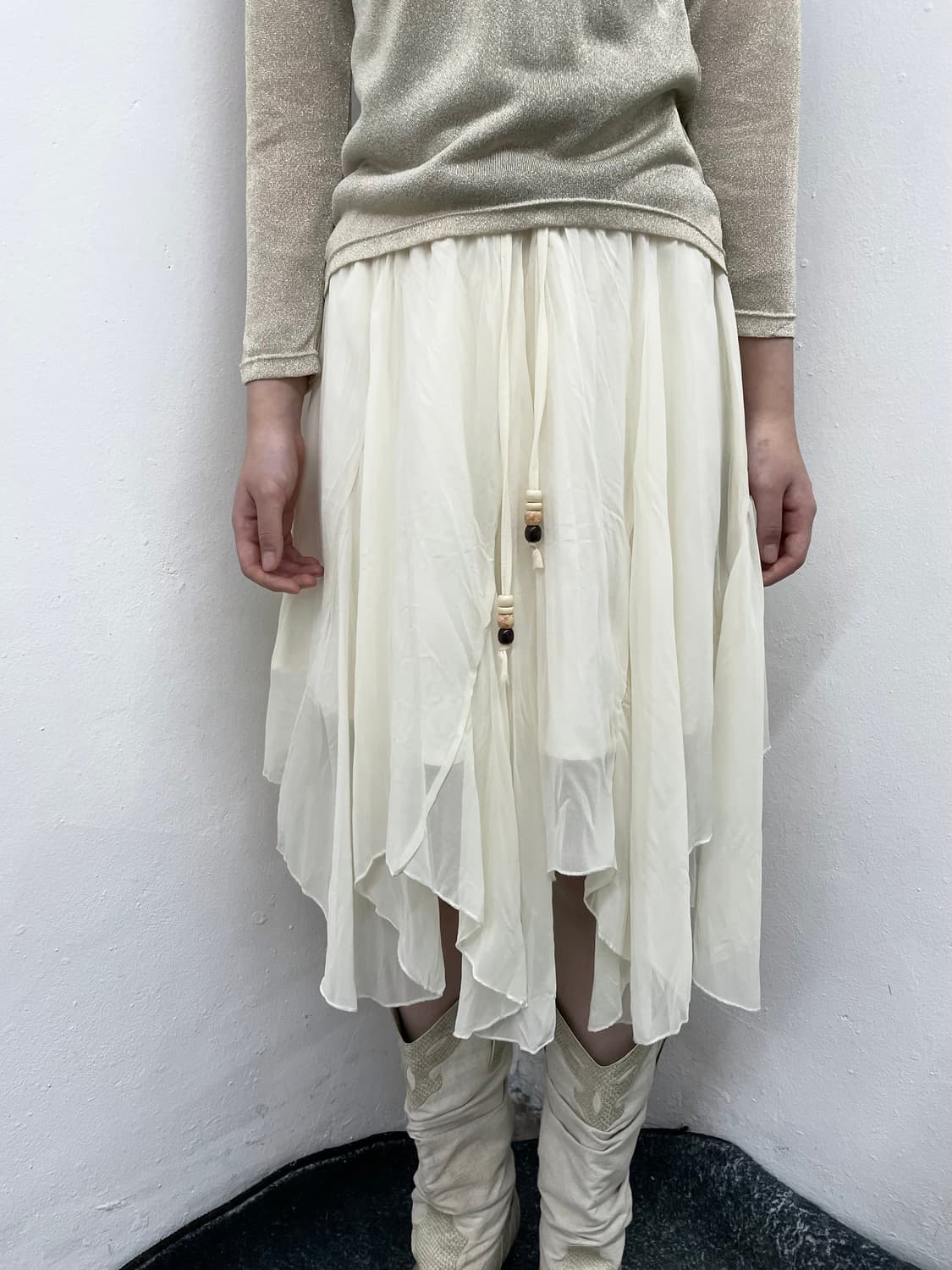 아이보리 시어 언발 스커트 상품이미지5